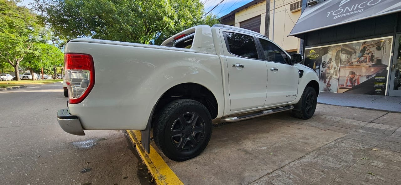 Ford Ranger Limited 3